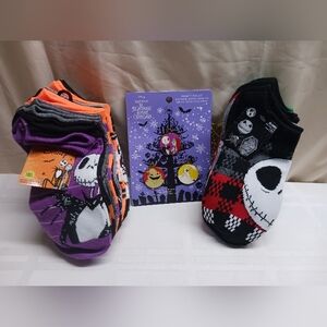 Nightmare Before Christmas Socks 4-10 / 16 Pair-No Show / & Pin Set